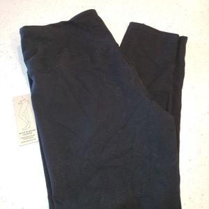 Khakis and Co. Suave Black Leggings